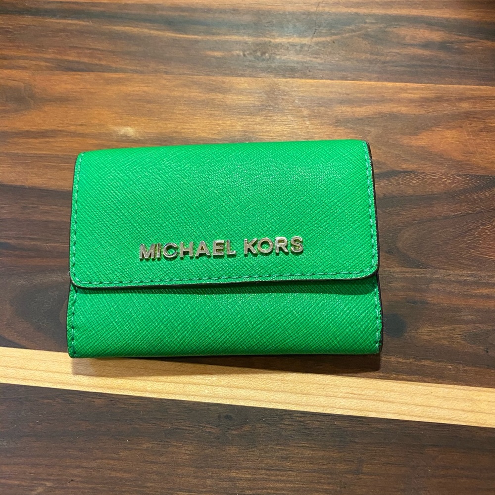 Michael Kors mini wallet